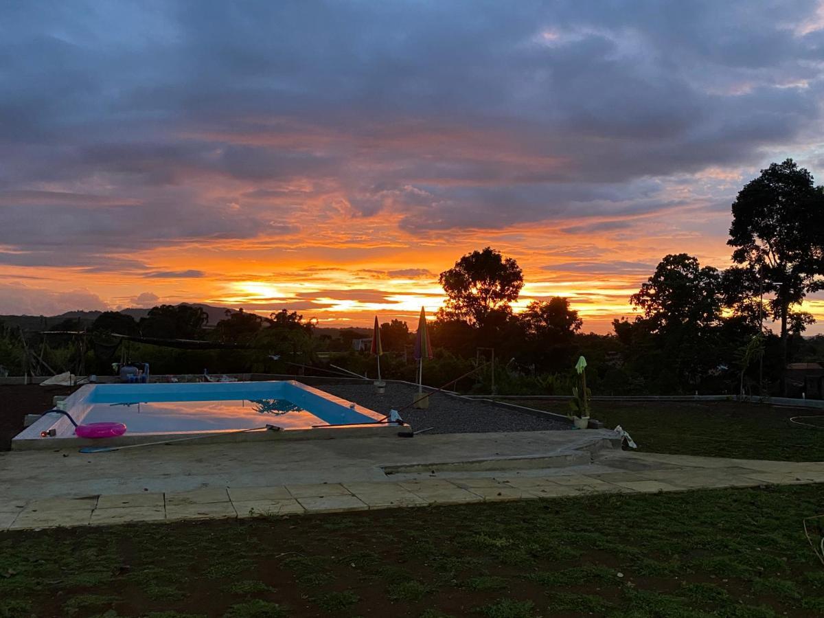 Concetta Tourist Inn Manolo Fortich Bagian luar foto