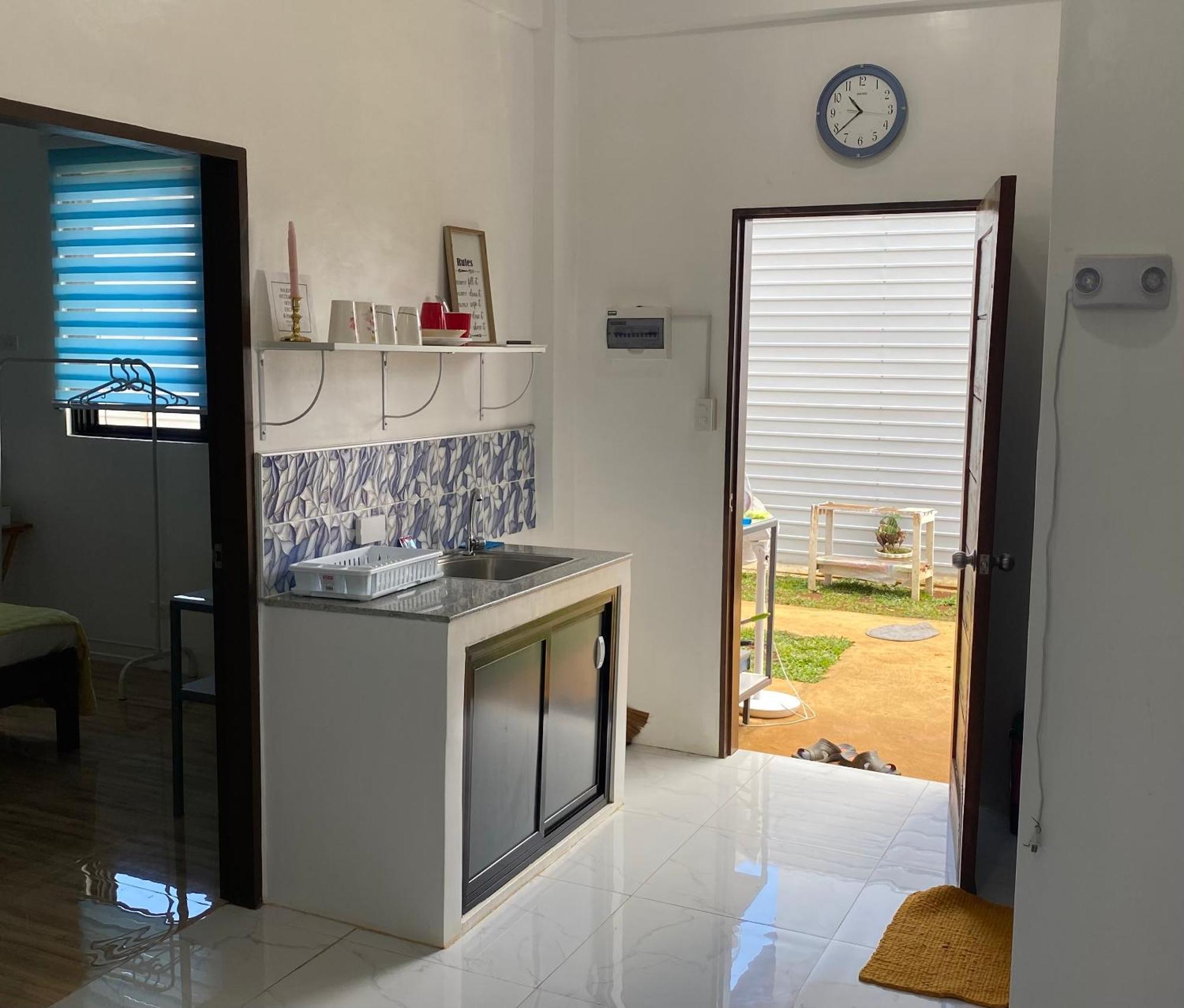 Concetta Tourist Inn Manolo Fortich Bagian luar foto